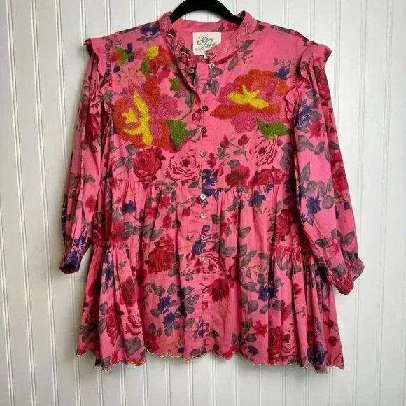 Oh My Stars pink floral embroidered 3/4 sleeve scallop hem button down small H50 - Picture 1 of 8